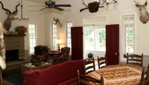 Secluded Country Cabin Rental with Beautiful Garden Space near Fayetteville, Arkansas - Photo 3