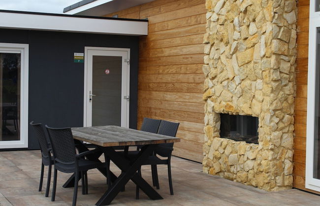 Chic Home With Sauna - Photo 28