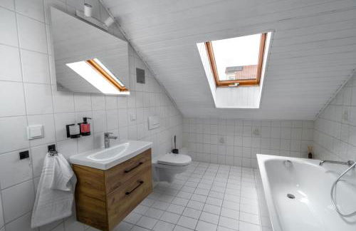 Cozy Holiday Home - Photo 7