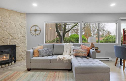 Cute Delightfully Remodeled Spacious Condo condo - Foto 1