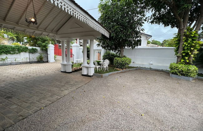 Beverly Villa - Photo 6