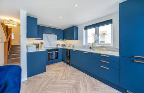 NEW! Stunning 2 Bed Beach Front Penthouse Apartment - Topaz, Compass Point - Foto 13