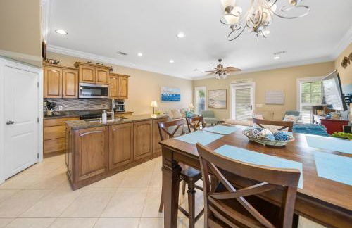 Summer Special, Lux 4BR House Sleeps 12, Pool, Elevator, King bed - Foto 23