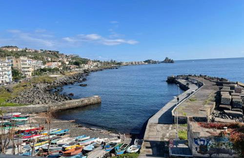 donna serena Aci Castello - Photo 2