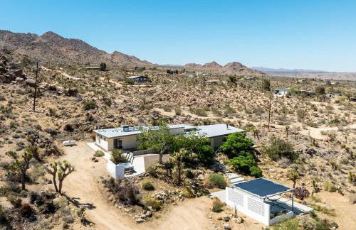 Casa Rocosa I Midcentury Home on 5 Private Acres Near Park - Foto 55