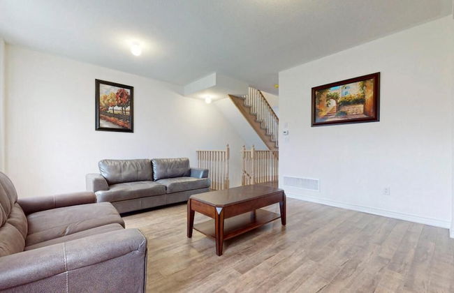 Elegant 3-bedroom House - Bowmanville - Foto 9