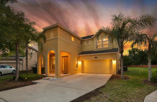 Family Retreat 6BR Villa with Private Pool, Spa & Theater near Disney - Foto 44