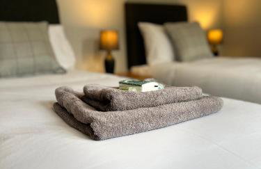 Sparkling Space - Twin or King Beds - Photo 1