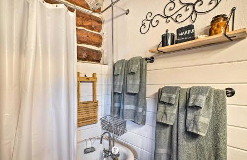 Classic Colorado Log Home with Mountain Views! - Foto 17