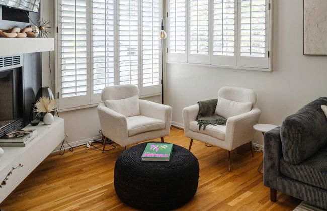 Hollywood Hills Sunset Strip Home w Hottub - Photo 39