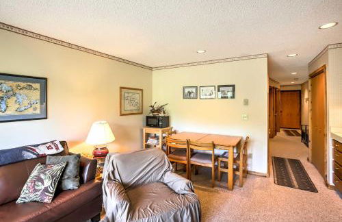 Condo on First Green with Deck at Schuss Mountain! - Foto 7