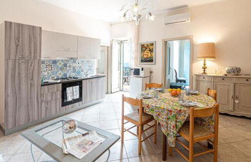 2 Bedroom Beautiful Apartment In Laureana Cilento - Photo 21