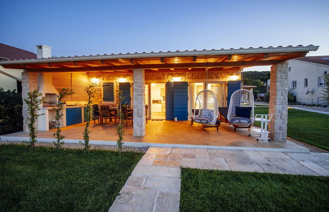 Dalmatian Pearls - Photo 26