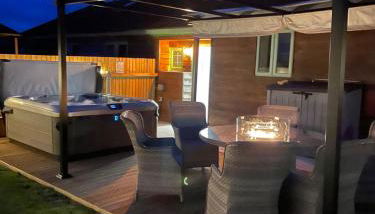 Wisteria Barn hot tub holidays in the Cotswolds - Foto 5