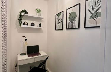 Crestfield House - Stunning Home near Alton Towers - Free Parking & Garden - Foto 24