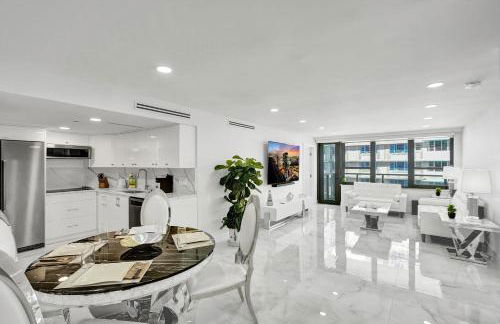 Oceanfront Escape with Resort Amenities Gym Pools and Sauna 1408 - Foto 23