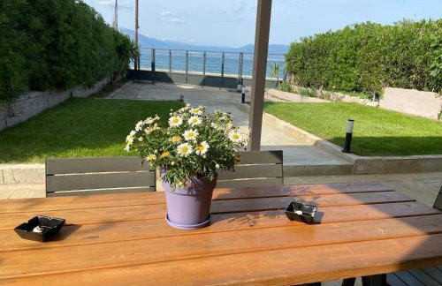 M & F HOUSE (παραλία Μαρκοπούλου Ωρωπού) - Foto 1