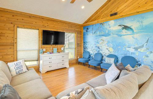 3 Blocks to Beach Getaway on Bolivar Peninsula! - Foto 1