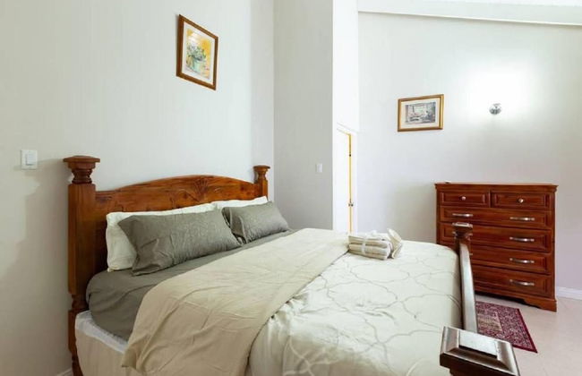 Loft - Sleeps 4 - Parking - Balcony - Photo 3