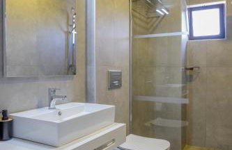 Aggelos Apartments & Deluxe Studios - Photo 26