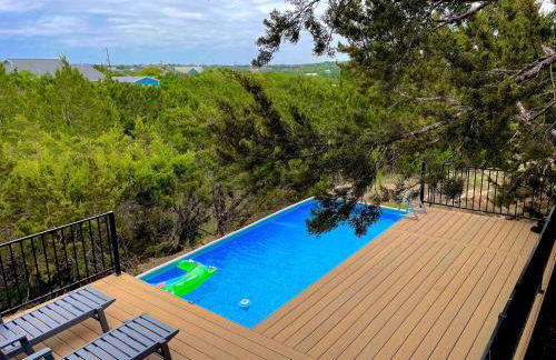 The Outlook - Spa and deck views of Hill Country - Foto 111