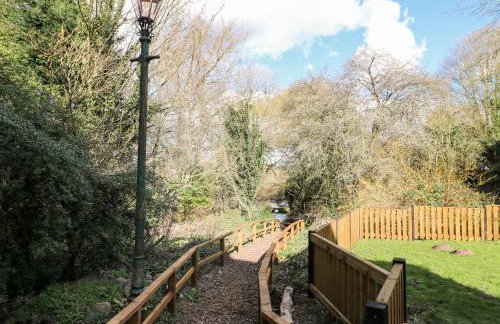 Cotton Mill Cottage - Photo 37