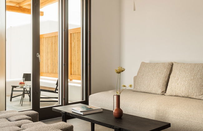 Casa Del Mar Mykonos Seaside Resort - Photo 11