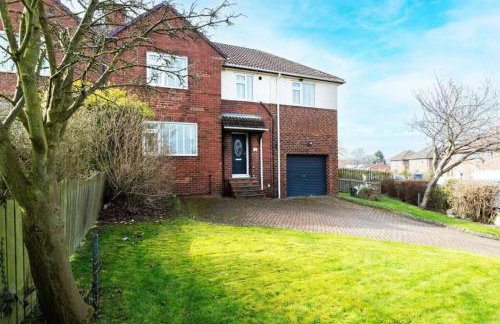 DiscountsContractorsWIFIFree ParkingSmart TV - Photo 9