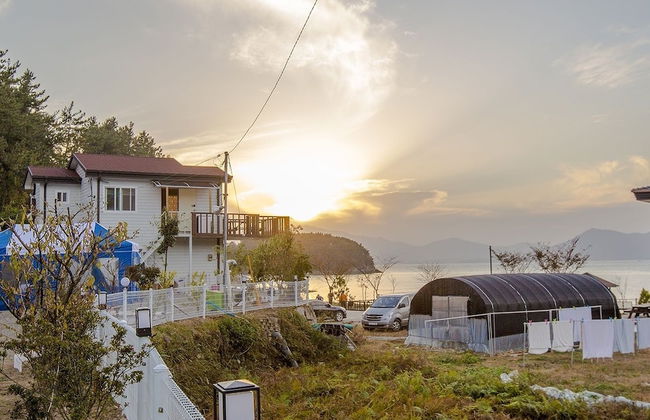 Sea and Sunset Pension - Photo 17