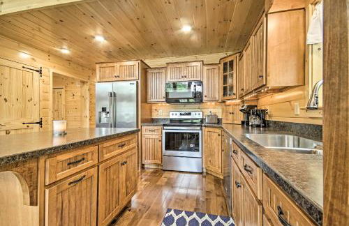 Lake View and Hot Tub Wrightsville Cabin! - Foto 9