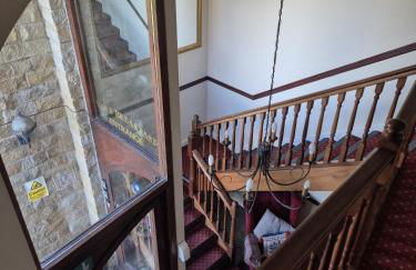 The Waltzing Weasel - Photo 14