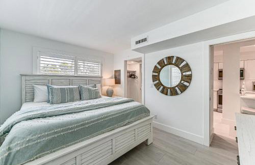 Coastal Downtown Naples Condo - Walk to the Beach! - Foto 16