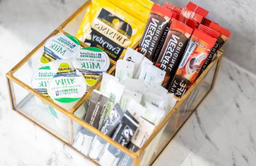 Four Bed House - Sleeps 7 - Garden - Parking - Smart TV 6COK - Photo 17