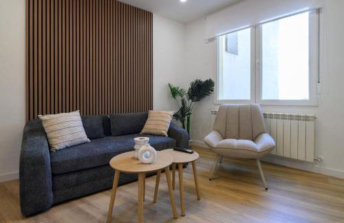 APT-Inside the Wall-Family,Games,Relax,History - Foto 46