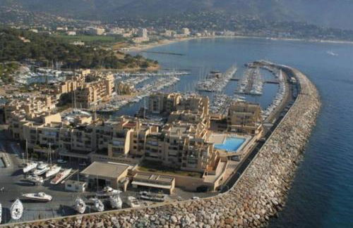 FACE MER ENTRE PLAGE ET MARINA - Foto 18