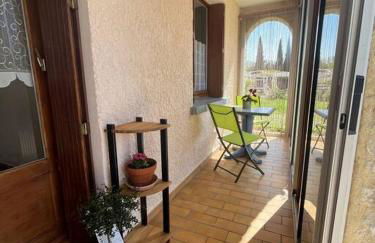 Appartement les Mésanges en rez de jardin -terrasse-2 chambres-parking - Foto 17