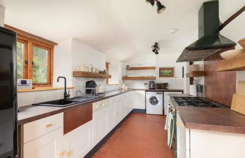Beautiful Cottage nr Mendip Hills Private Parking - Photo 13