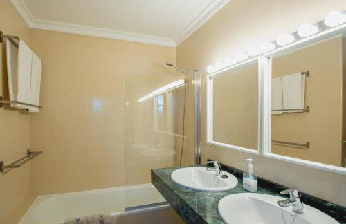 Villa Vista Reina - Luxury 6 Bedroom - Heated Pool- Views - Pool Table - Vista Lobos - Playa Blanca - Photo 48