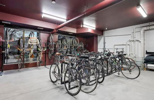 DT UMN New 1BD GYM Rooftop Free Parking - Foto 27