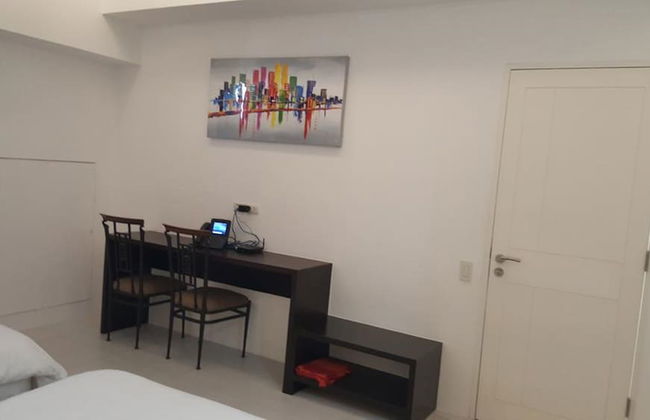 Twin Oaks Place Units - Photo 18