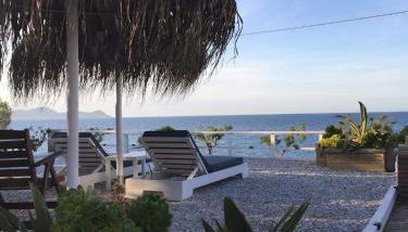 ILIOPOULOS Apartments - Foto 3, sunbed