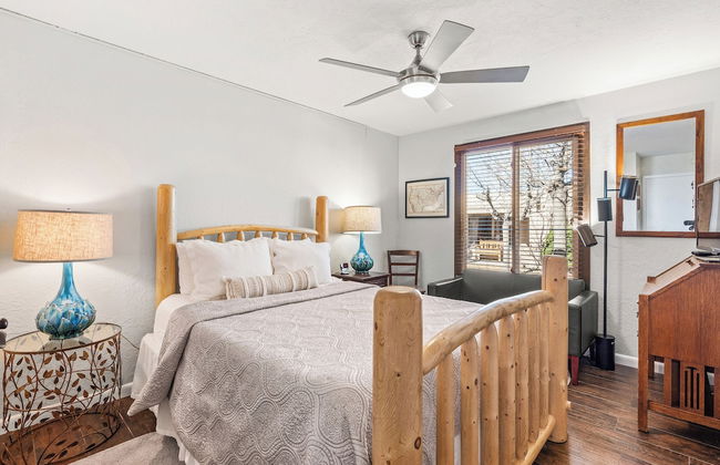 Fort Marcy Hotel Suites by All Seasons Resort Lodging - Foto 8