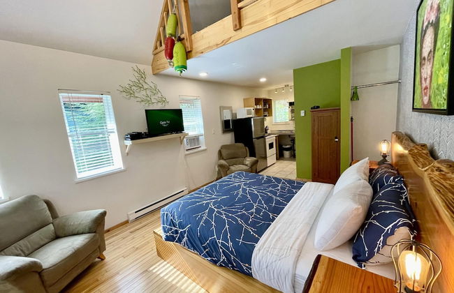 Love Shack - Photo 19