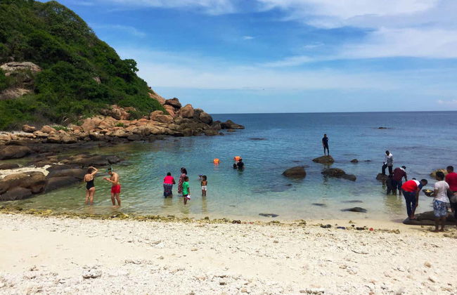 Snorkelling in Pigeon Island - Foto 1