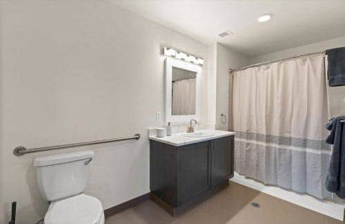 Luxury w King Beds, Pool Table, Central Downtown! - Foto 14