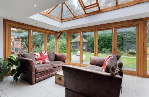 Mereside House Private Pool Retreat - Photo 36