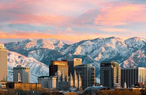 Cozy 1Bdrm • Great Location • Fast Wi-fi - Foto 14