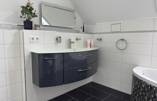 Ruhige Wohnung - ideal für Urlaub und Business - Foto 10