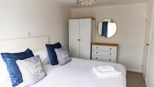 1 Chatsworth Riverscape Apartments - Riverview apartment in great location with free parking overlooking the Gannel just a short walk from Newquays incredible beaches and local amenities - Foto 4