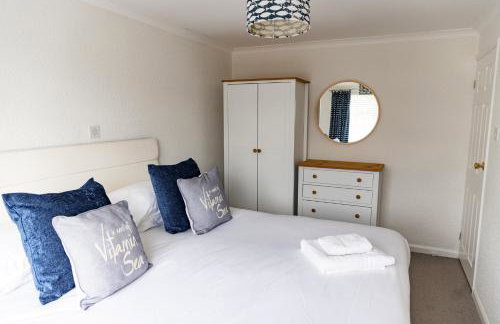 1 Chatsworth Riverscape Apartments - Riverview apartment in great location with free parking overlooking the Gannel just a short walk from Newquays incredible beaches and local amenities - Foto 3